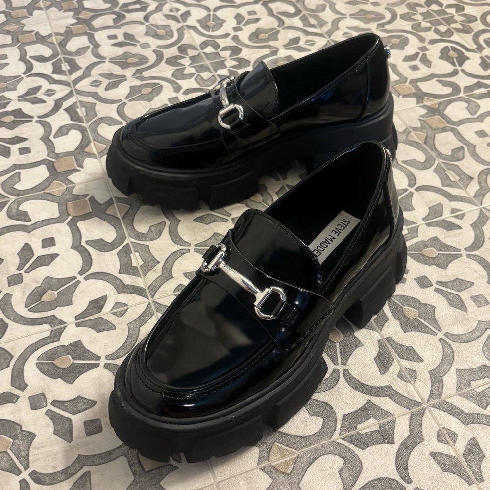 Steve Madden | Trifecta Black Patent Chunky Loafers | Size 7